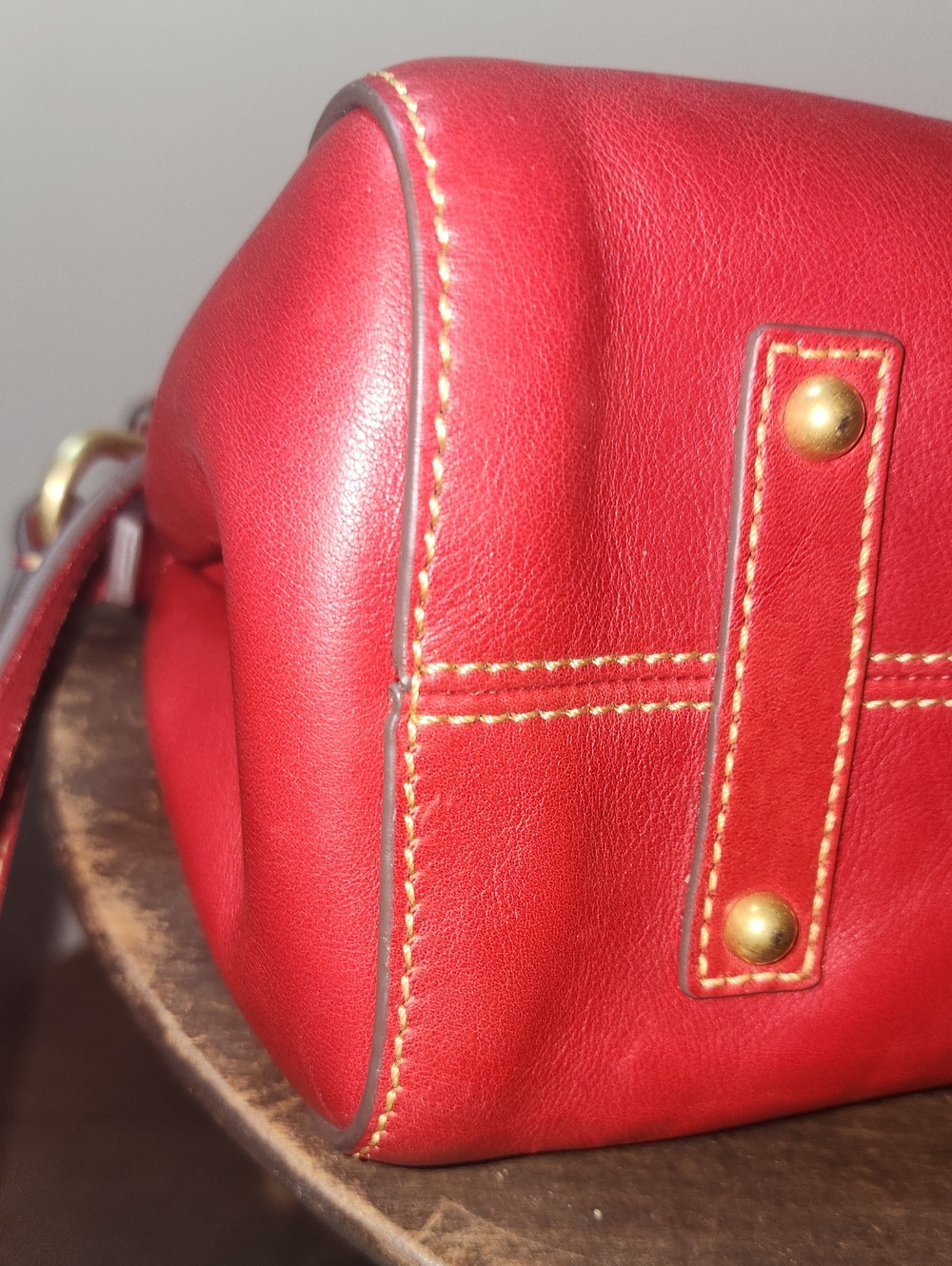 Dooney & Bourke Red Flourentine Laurel Smooth Leather Crossbody Purse Crossbody - Picture 9 of 16